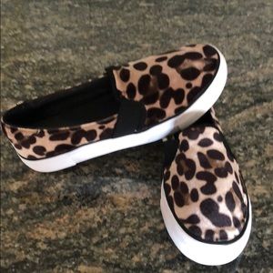 MIX No 6 SLIP ON FAUX SUEDE LEOPARD PRINT 8.5